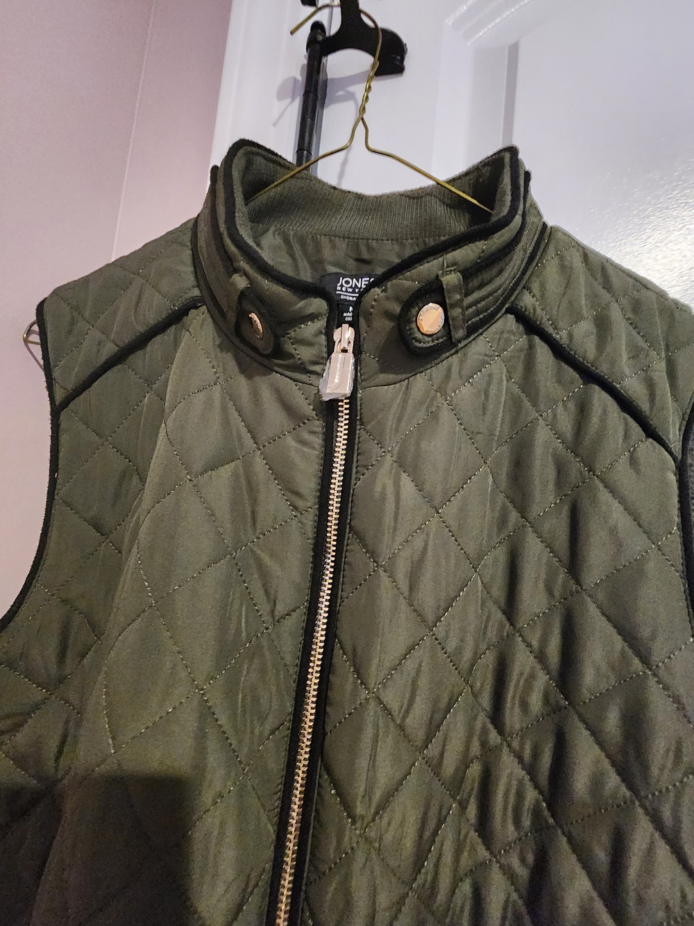 Jones New York Olive Quilted Sleeveless Vest